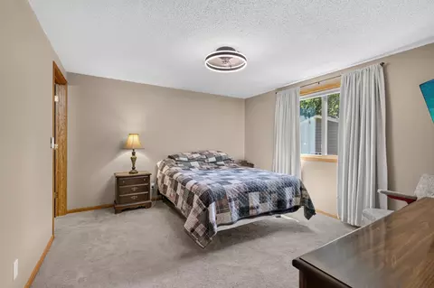 Bedroom - 5795 Amy Ln, Maple Plain, MN 55359 photo 1 of 5