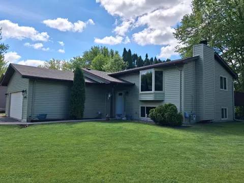 Exterior - 5795 Amy Ln, Maple Plain, MN 55359 photo 6 of 14
