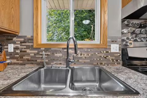 Kitchen - 5795 Amy Ln, Maple Plain, MN 55359 photo 4 of 4