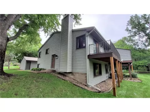 1386 Arden View Dr, Arden Hills, MN 55112