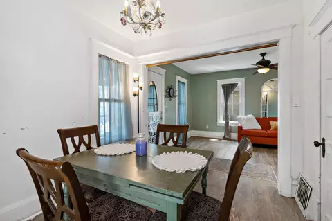 Dining - 1036 Geranium Ave E, Saint Paul, MN 55106 photo 1 of 2