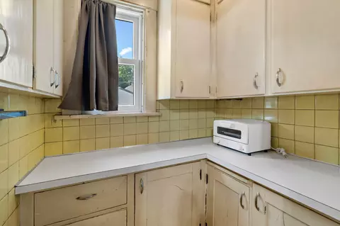 Kitchen - 1036 Geranium Ave E, Saint Paul, MN 55106 photo 3 of 3