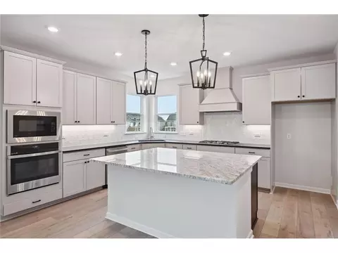 1515 Philipp Way, Shakopee, MN 55379
