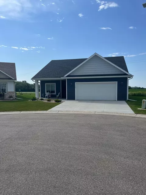 100 Willow Ln NW, Kasson, MN 55944