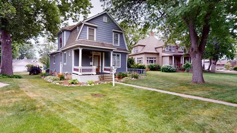 1426 Circle Dr, Albert Lea, MN 56007