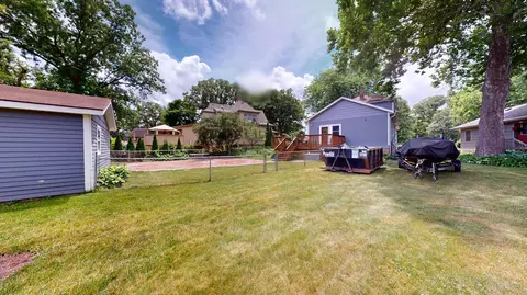 Exterior - 1426 Circle Dr, Albert Lea, MN 56007 photo 3 of 7