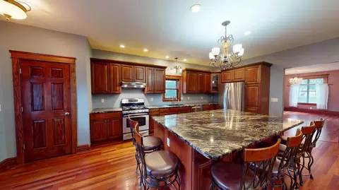 Kitchen - 1426 Circle Dr, Albert Lea, MN 56007 photo 2 of 2