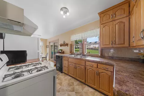 Kitchen - 142 22nd Ave SW, Faribault, MN 55021 photo 2 of 4