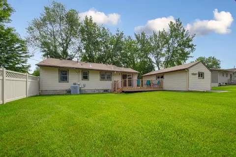 Exterior - 142 22nd Ave SW, Faribault, MN 55021 photo 7 of 8