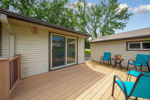 Exterior - 142 22nd Ave SW, Faribault, MN 55021 photo 3 of 8