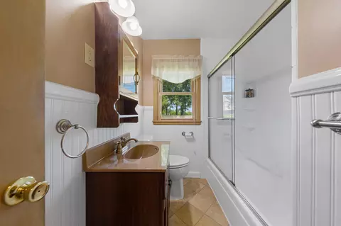 Bath - 142 22nd Ave SW, Faribault, MN 55021 photo 1 of 1