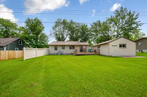 Exterior - 142 22nd Ave SW, Faribault, MN 55021 photo 5 of 8