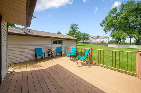 Exterior - 142 22nd Ave SW, Faribault, MN 55021 photo 4 of 8