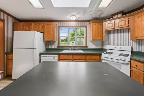 Kitchen - 603 222nd St E, Saint Cloud, MN 56301 photo 6 of 6