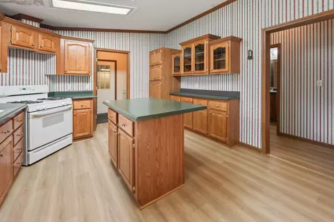 Kitchen - 603 222nd St E, Saint Cloud, MN 56301 photo 5 of 6