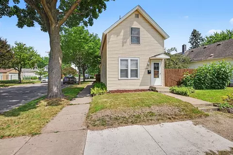 1260 Woodbridge St, Saint Paul, MN 55117