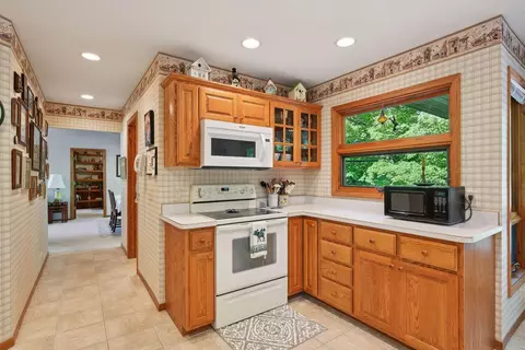 Kitchen - 22871 Clearwater Point Rd NE, Brainerd, MN 56401 photo 6 of 6