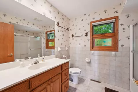 Bath - 22871 Clearwater Point Rd NE, Brainerd, MN 56401 photo 3 of 4