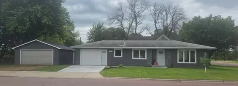 1502 2nd Ave, Mountain Lake, MN 56159