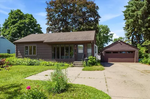 5625 Hillsview Rd, Brooklyn Center, MN 55430