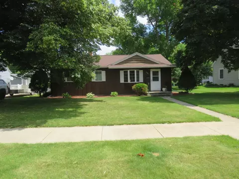 709 10th St S, Benson, MN 56215