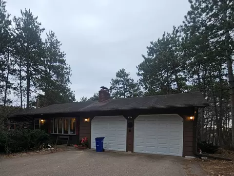1374 Pine View Trl, Houlton, WI 54082
