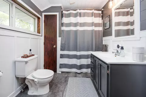 Bath - 116 Juniper Ave E, Frazee, MN 56544 photo 3 of 5