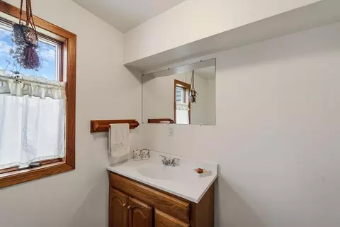 Bath - 2330 Silcox Ave, Duluth, MN 55803 photo 1 of 2