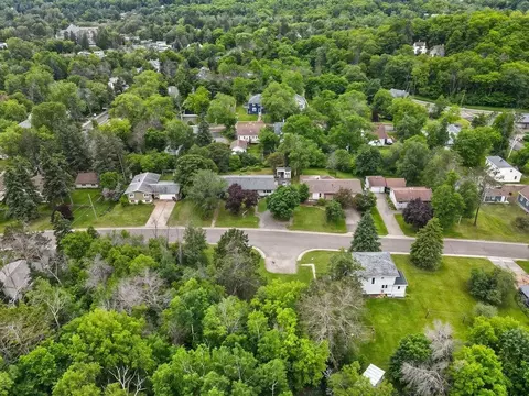 View/Area - 2330 Silcox Ave, Duluth, MN 55803 photo 2 of 3