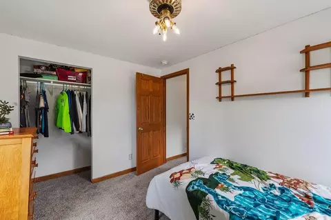 Bedroom - 2330 Silcox Ave, Duluth, MN 55803 photo 4 of 5