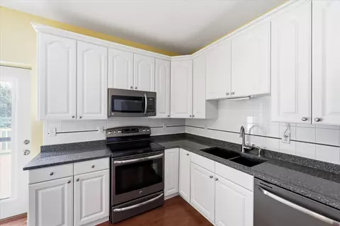 Kitchen - 14655 Raspberry Dr, Rogers, MN 55374 photo 3 of 3