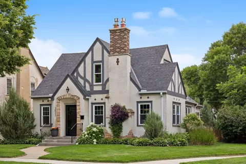 3022 Hayes St NE, Minneapolis, MN 55418