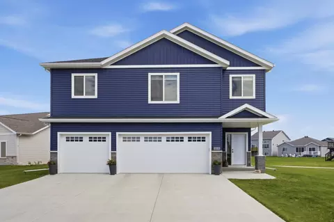 1819 67th Ave S, Fargo, ND 58104