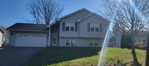 3237 Belmar Dr, Vadnais Heights, MN 55127
