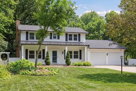 3045 Urbandale Ln N, Plymouth, MN 55447