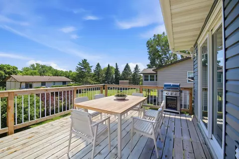 Exterior - 717 Colonial Cir, Faribault, MN 55021 photo 1 of 13