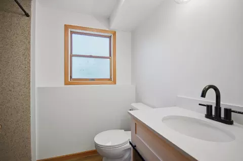 Bath - 717 Colonial Cir, Faribault, MN 55021 photo 3 of 4