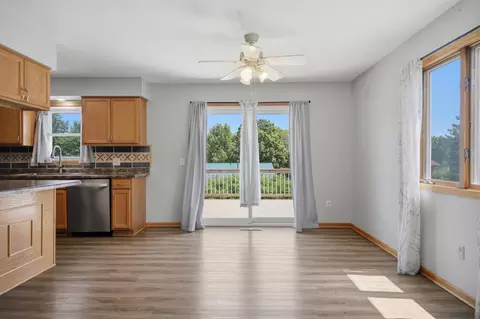 Living - 717 Colonial Cir, Faribault, MN 55021 photo 5 of 9