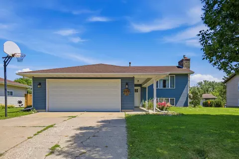 Exterior - 717 Colonial Cir, Faribault, MN 55021 photo 11 of 13
