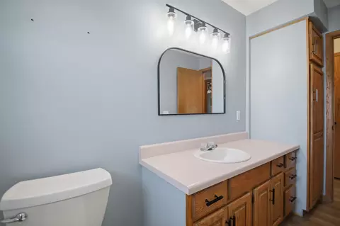Bath - 717 Colonial Cir, Faribault, MN 55021 photo 2 of 4