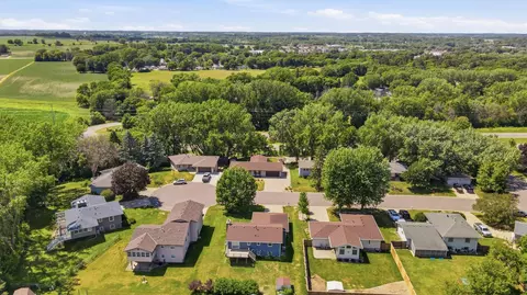 View/Area - 717 Colonial Cir, Faribault, MN 55021 photo 4 of 7