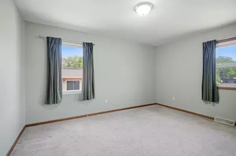 Bedroom - 717 Colonial Cir, Faribault, MN 55021 photo 1 of 9