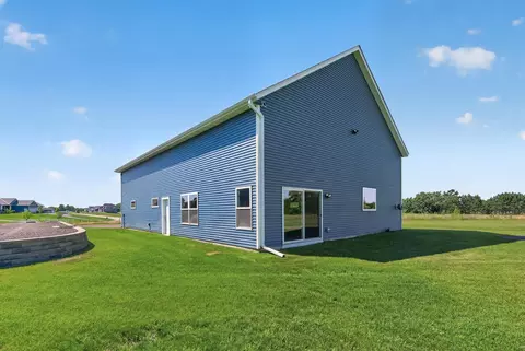 Exterior - 20011 Grouse St NW, Oak Grove, MN 55011 photo 7 of 9