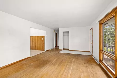 Living - 126 E Niagara St, Duluth, MN 55811 photo 4 of 4