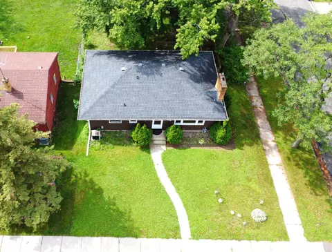 2022 Hyacinth Ave E, Saint Paul, MN 55119
