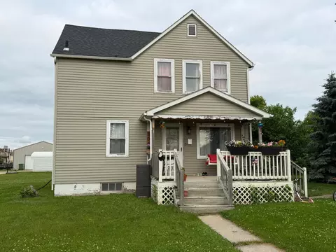 204 3rd Ave SW, Roseau, MN 56751