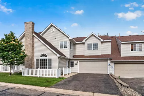 7258 Brittany Ln #35, Inver Grove Heights, MN 55076