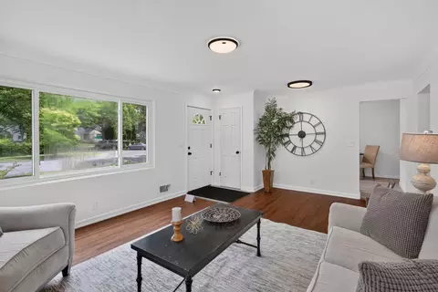 2355 Nokomis Ave, Saint Paul, MN 55119