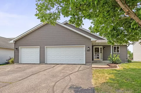 1166 Blackbird Dr SW, Hutchinson, MN 55350