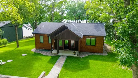 11513 Kimball Ave NW, Annandale, MN 55302